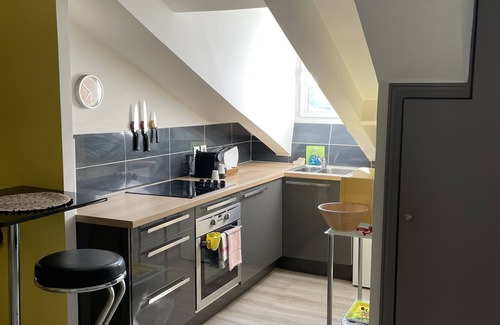 Jean-Medecin Apartment | Quiet, cheerful and sunny studio in centre with lift and air conditioning