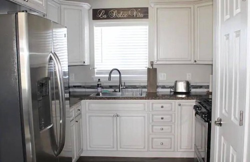 Twin Falls Apartment | Quiet, Clean 1 BR Apt. Perfect getaway for 2. Close to shopping, movies, etc
