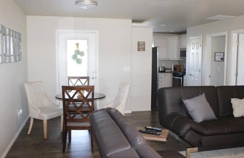 Twin Falls Apartment | Quiet, Clean 1 BR Apt. Perfect getaway for 2. Close to shopping, movies, etc