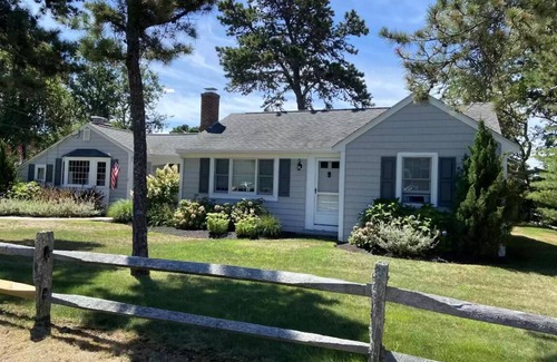 West Dennis House | Quiet, Clean West Dennis Home - Walk to Beach