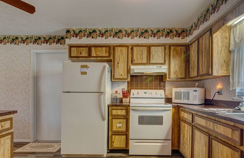 Willow Run House | Quiet coastal home with patio, fenced yard, AC, & W/D - near beach & speedway