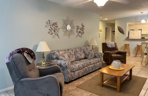 Ono Island Condo | Quiet Coastal Retreat in Gulf Shores. Discounts for Longer Stays