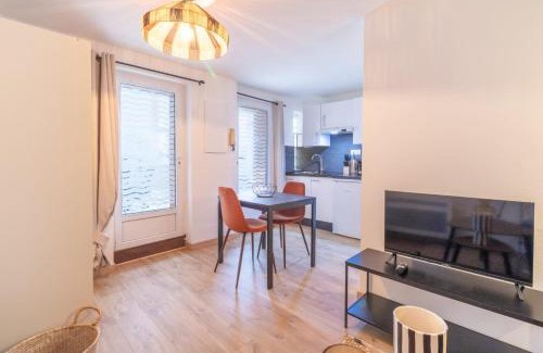 Marengo - Jolimont Apartment | Quiet cocoon of love