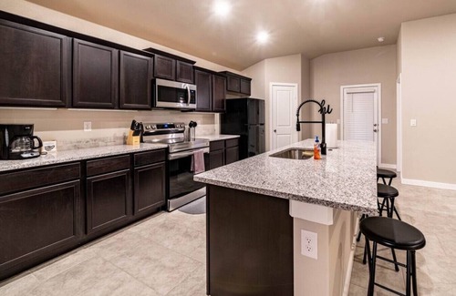 Lubbock House | Quiet Comfort - 3BR/2BA - New Construction