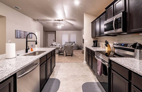 Lubbock House | Quiet Comfort - 3BR/2BA - New Construction