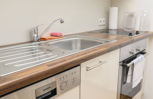 Hutteldorf Apartment | Quiet & Comfortable Studio Apartment in Vienna