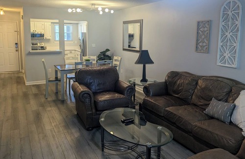 Columbia Condo | Quiet Corner Unit with Deck Overlooking the Saluda River