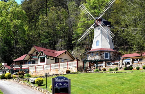 Hiawassee House | Quiet Cottage Camper w/WiFi Near Lake Chatuge