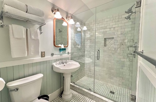 Lake Placid Cottage | Quiet Cottage Steps Away From Main St. Lake Placid