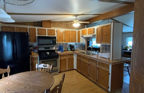 Larsen House | Quiet country location ~ Manufactured home 1,800 SF