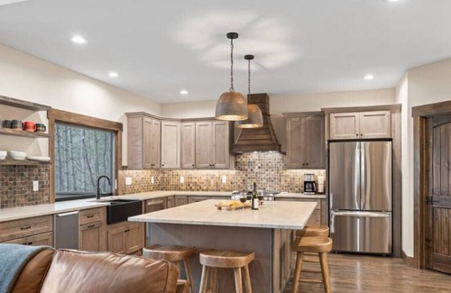 Nebo House | Quiet Cove on Lake James with Hot Tub!