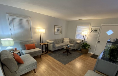 Raleigh House | Quiet & cozy 2 bedroom with large yard
