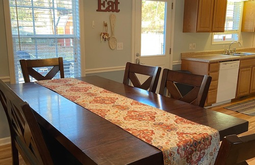 Hendersonville House | Quiet, Cozy, and Family Friendly in Hendo