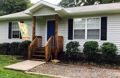 Hendersonville House | Quiet, Cozy, and Family Friendly in Hendo