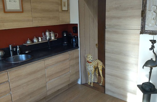 Le Rouet Apartment | Quiet, cozy apartment, refined decoration