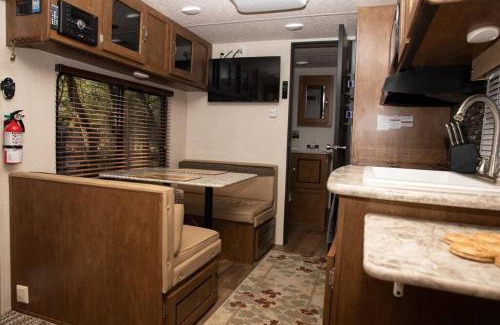 Niceville House | Quiet Cozy Camper