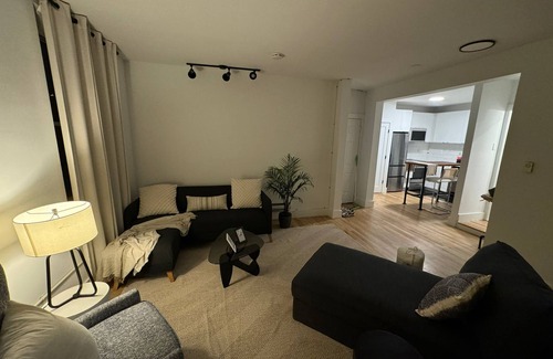 Hoboken Apartment | "Quiet, Cozy, & Just 10 Mins to NYC – Your Hoboken Oasis Awaits!"nn