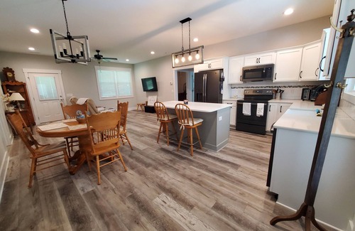 Castle Hayne House | Quiet & Cozy New Home Close to River, Beaches, & Downtown Wilmington