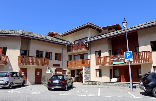 Aussois Apartment | Quiet duplex for 8, close to services