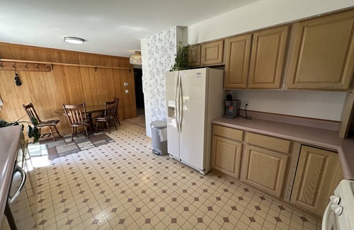 Fairview House | Quiet, Family Friendly, Up North Stay