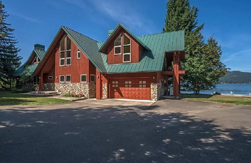 Harrison House | Quiet family-friendly house on lake CDA.
