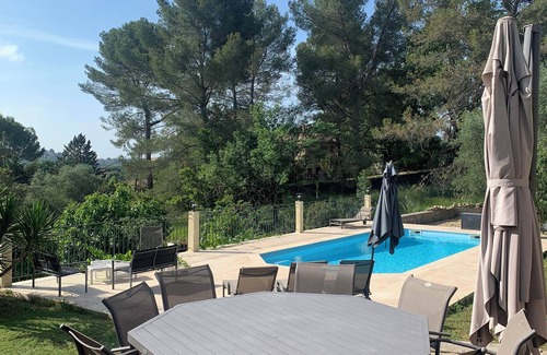 Saint-Jacques Villa | Quiet family home with pool & garden