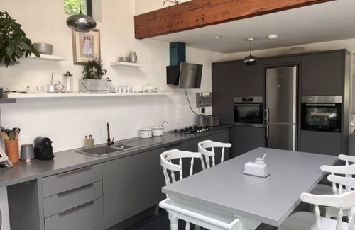 Moycullen Bed & Breakfast | Quiet Family Room - 5 Minutes From Moycullen Village
