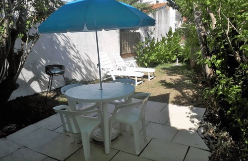 Saint-Georges-de-Didonne House | Quiet village house, 300 m from the beach, heart of Saint-Georges-de-Didonne