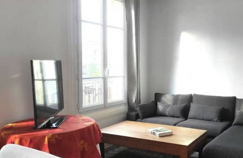 Prince–Marmottan Apartment | Quiet, furnished apartment 200m from Paris