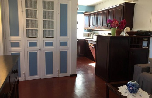 Piton Saint-Leu Villa | Quiet, garden, sea view. 2 independent accommodations (2 and 4 people)