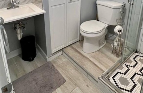 Uptown Apartment | Quiet getaway in the city close to beach and fun restaurants