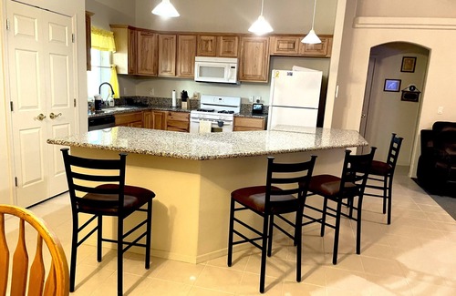Fort Mohave House | Quiet golf course home -close to river!