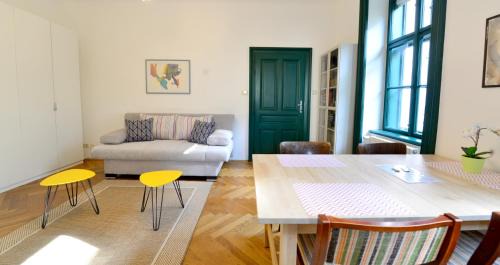 Erdberg Apartment | Quiet & Green, With Terrace