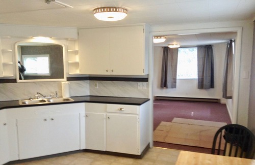 Aberdeen House | Quiet hill unit. Suburb of Aberdeen!