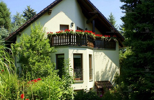 Leubnitz-Neuostra Apartment | Quiet holiday home, high quality, lovingly furnished