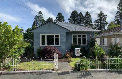 Dunedin House | Quiet home with modern touch