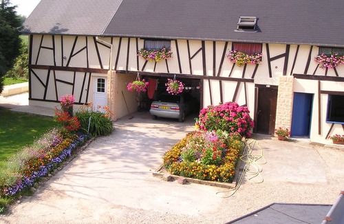 Villainville House | Quiet HORTENSIAS cottage, in the countryside