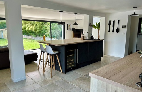 Rochefort-du-Gard House | Quiet house not overlooked, air-conditioned on wooded and enclosed grounds - Parking.