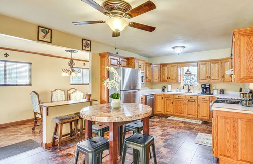 Jefferson City House | Quiet Jefferson City Retreat - Walk to McKay Park!