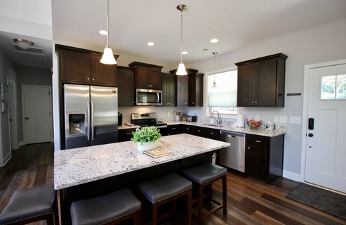Gainesville House | Quiet lake cove home with single slip dock