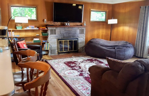 New Era Cottage | Quiet Lake Michigan lakefront cottage