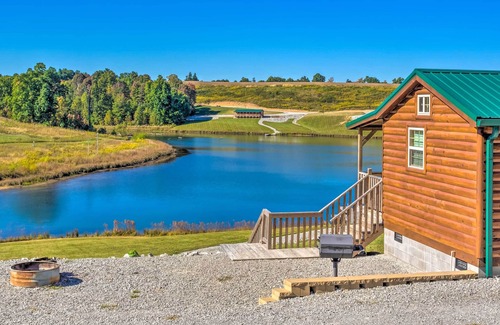 Mammoth Cave Cabin | Quiet Lakefront Escape w/ Fire Pit, Trails & Dock!