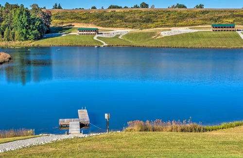 Mammoth Cave Cabin | Quiet Lakefront Escape w/ Fire Pit, Trails & Dock!