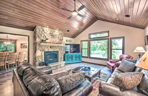 Siren House | Quiet Lakeside Cabin Patio and Stunning Views!
