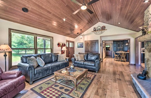 Siren House | Quiet Lakeside Cabin Patio and Stunning Views!