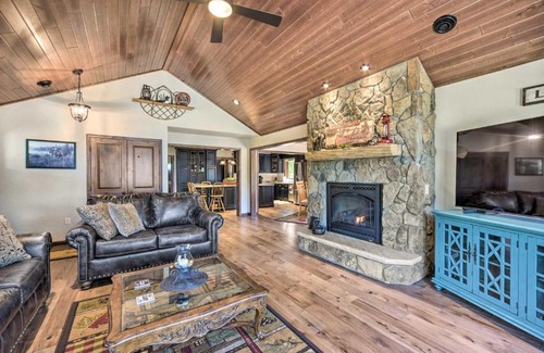 Siren House | Quiet Lakeside Cabin Patio and Stunning Views!
