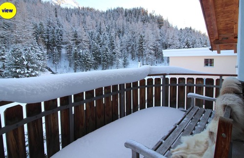 Sankt Moritz-Bad Apartment | Quiet location at the beginning of the forest, next to the cross-country-slopes.