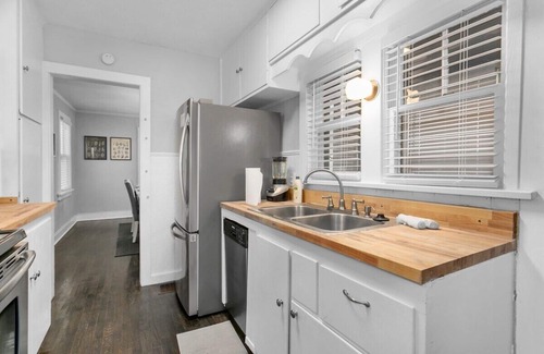 Mission House | Quiet Location|Large Home +Great for Families|5BR