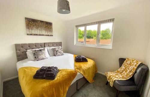 Milton Keynes House | Quiet Location next to CMK