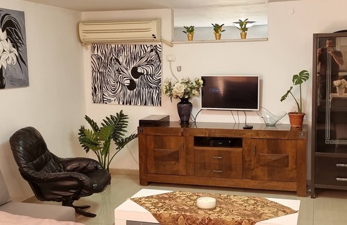 Tiberias House | Quiet lovely place